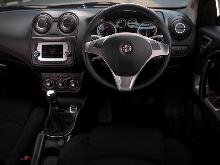  Alfa Romeo MiTo 2014 года  (AU) (фото 2 из 34)